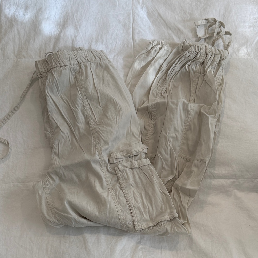 Lululemon Cream Cargo Pants XS